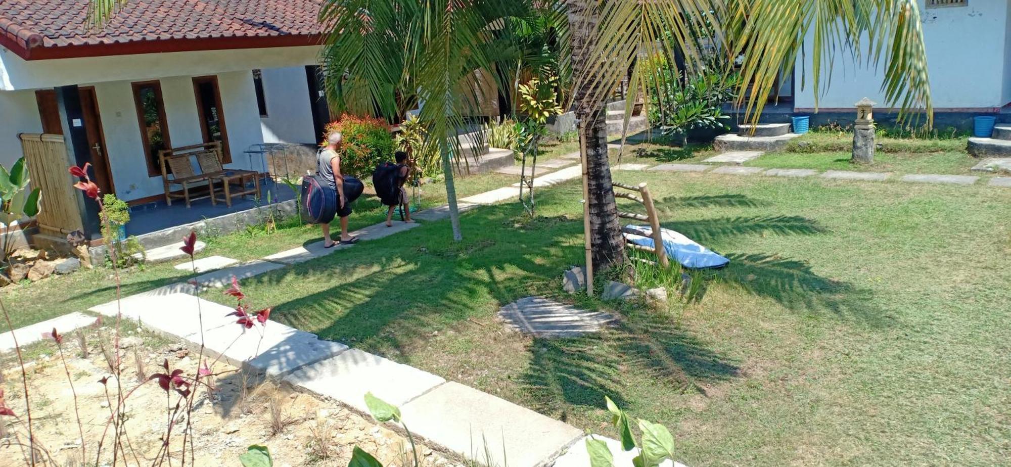 Dewi Garden Guesthouse Kuta  Dış mekan fotoğraf