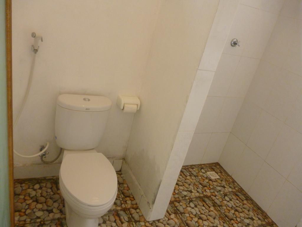 Dewi Garden Guesthouse Kuta  Dış mekan fotoğraf