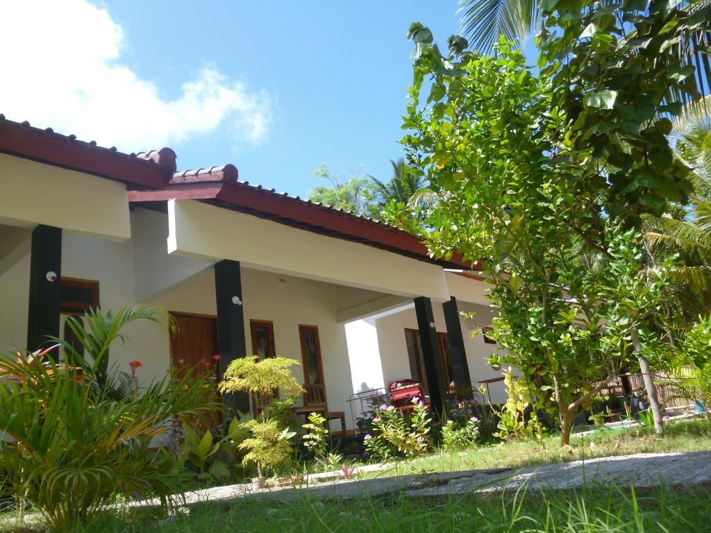 Dewi Garden Guesthouse Kuta  Dış mekan fotoğraf