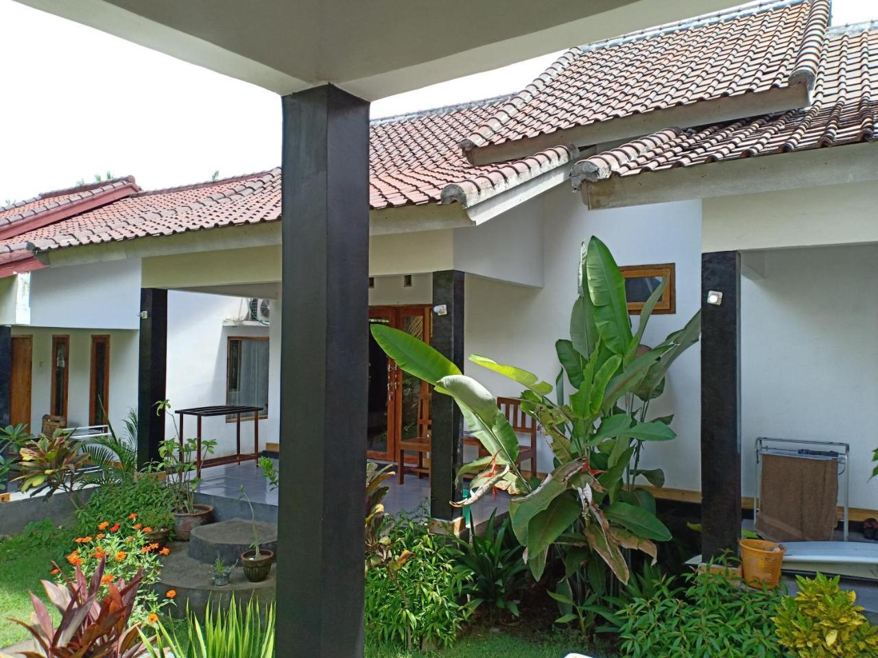Dewi Garden Guesthouse Kuta  Dış mekan fotoğraf